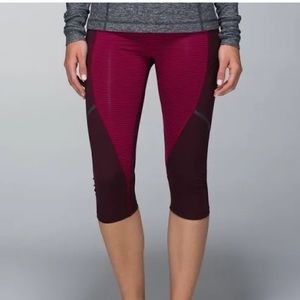 Lululemon maroon capri leggings